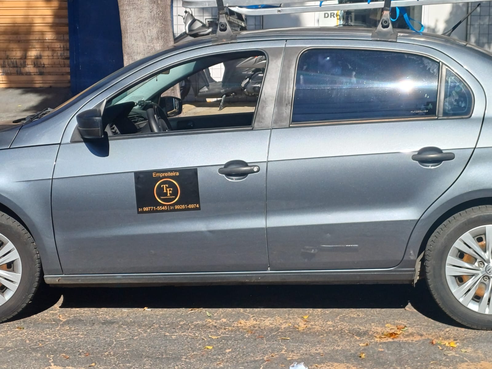 Imagem de veiculo de instação de telecom